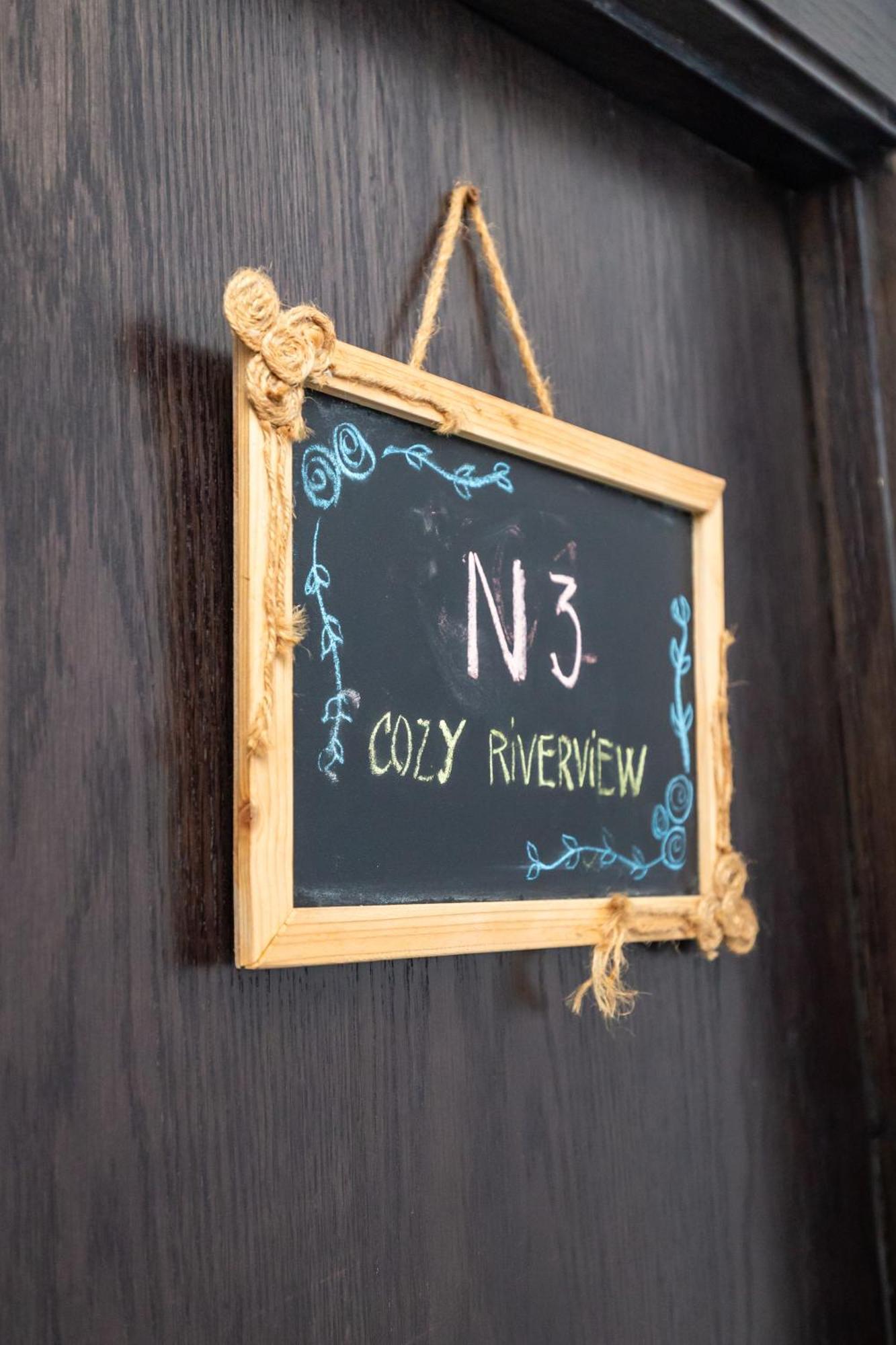 Cozy Riverview Of Livinginn ホーチミン市 エクステリア 写真