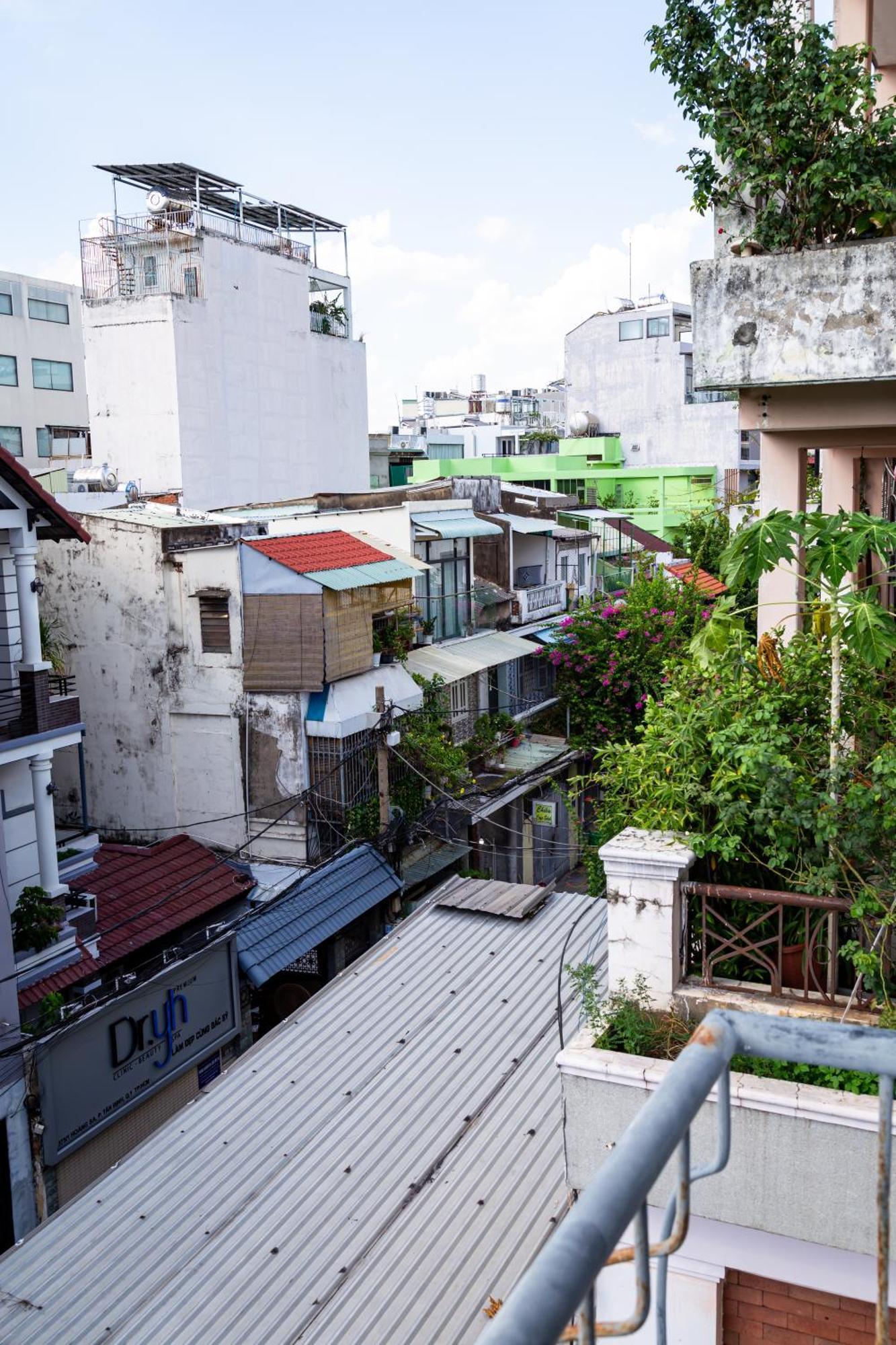 Cozy Riverview Of Livinginn ホーチミン市 エクステリア 写真